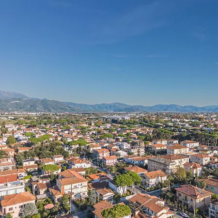 Brezza Marina By Interhome Lido di Camaiore