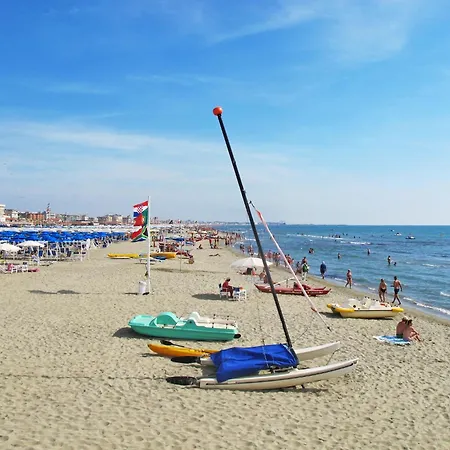 Brezza Marina By Interhome Lido di Camaiore