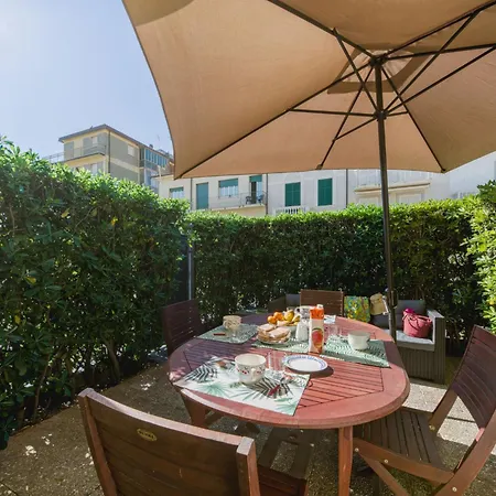 Brezza Marina By Interhome Apartman Lido di Camaiore